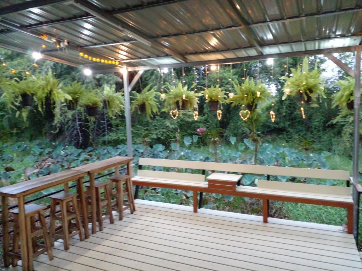 In Love Resort Chai Nat Exterior foto